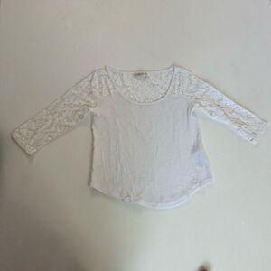 Abercrombie & Fitch White Lace Sleeve Top XS Feminine Lightweight